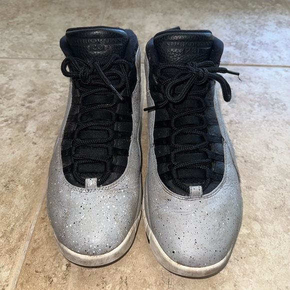 Jordan 10 Retro Light Smoke Grey Size 10 - Picture 2 of 5